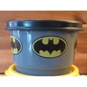 Batman DC Comics Tupperware Snack Container Superhero Small Plastic 4 oz